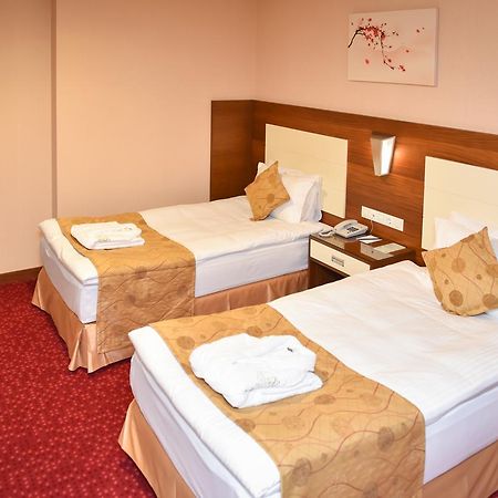 Ozgobek Ronesans Hotel De Luxe Uşak Exterior foto