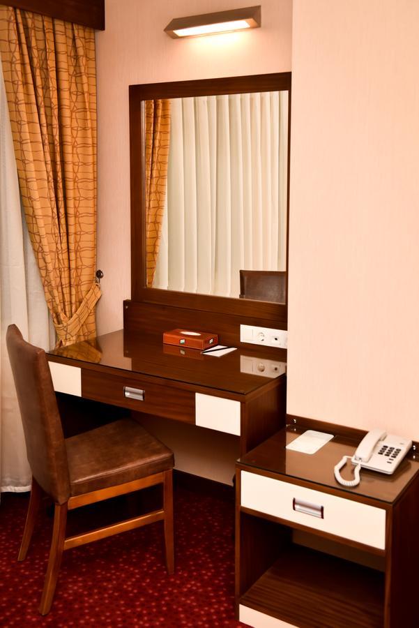 Ozgobek Ronesans Hotel De Luxe Uşak Exterior foto