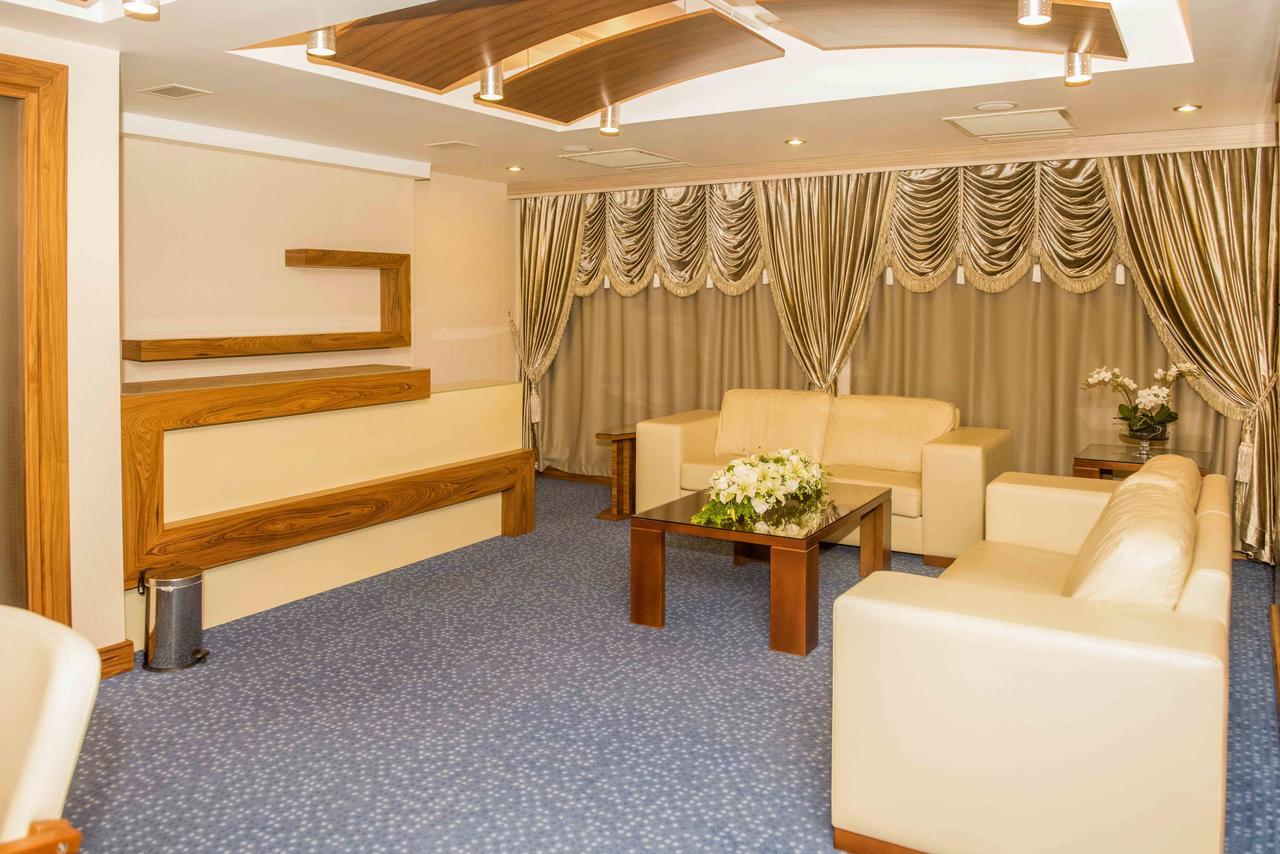 Ozgobek Ronesans Hotel De Luxe Uşak Exterior foto